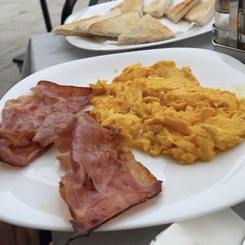 Le Café - Bars Near Me - Venezia, VE Le Café - Bars Near Me - Venezia, VE