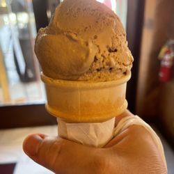 Millers Ice Cream House - Apple Butter Ice Cream, Amazing!