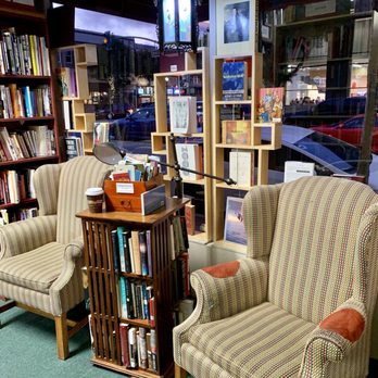 B Street Books - What a super adorable independent bookstore - Bookstores Near Me - Burlingame, California