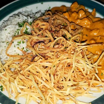 Tavares Restaurante - Chicken stroganoff - Brazilian Near Me - São Paulo, SP