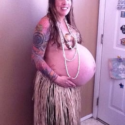 Me pregnant surrogate Twins on my second amazing journey :) #lovebeingpreggo Me pregnant surrogate Twins on my second amazing journey :) #lovebeingpreggo