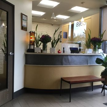 Evelyn Ascough, DDS - Nice front desk and waiting area. - General Dentistry Near Me - San Diego, California Evelyn Ascough, DDS - Nice front desk and waiting area. - General Dentistry Near Me - San Diego, California