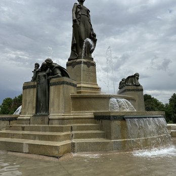 Thatcher Fountain - Parks Near Me Thatcher Fountain - Parks Near Me