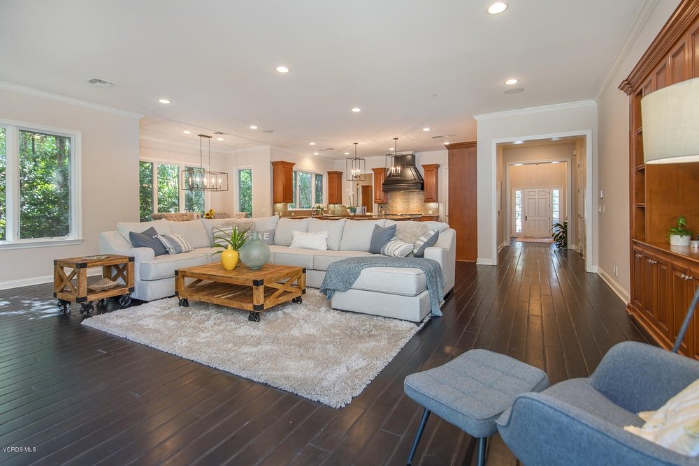 POSH FURNITURE Updated October 2024 21012 Golden Triangle Rd, Santa