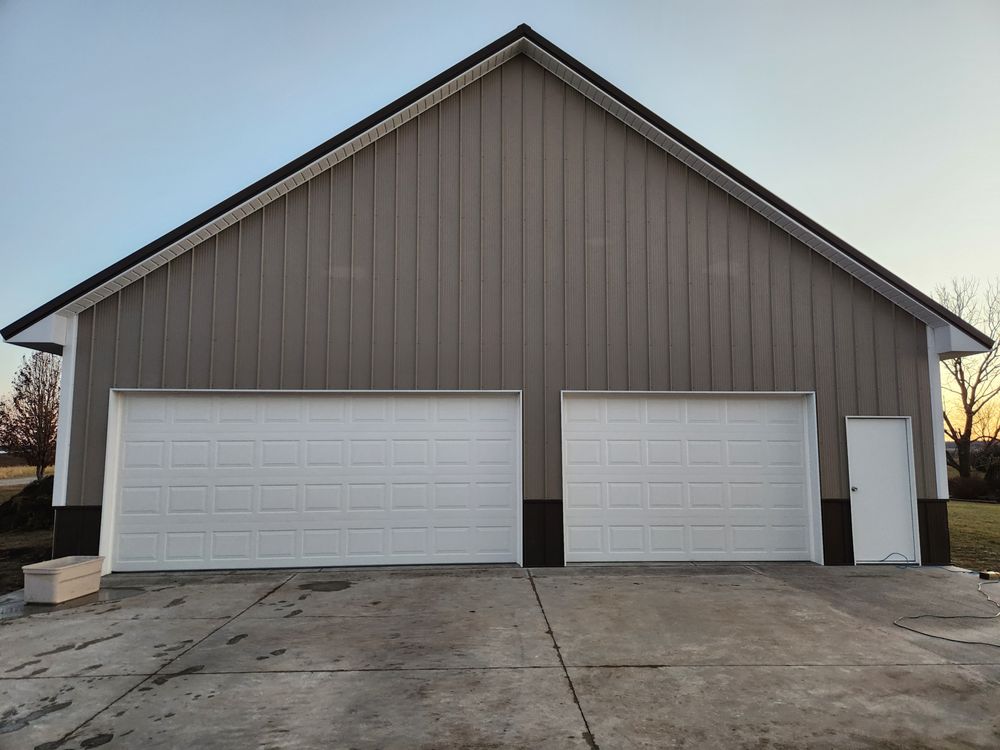 Dre's Garage Door Service - Garage Door Contractor in Chariton, IA