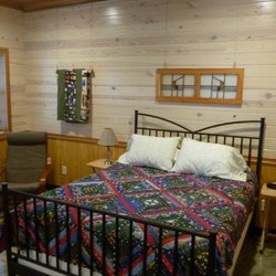 A Light Unto My Path - Each room in The Bungalow has a queen and two twin beds