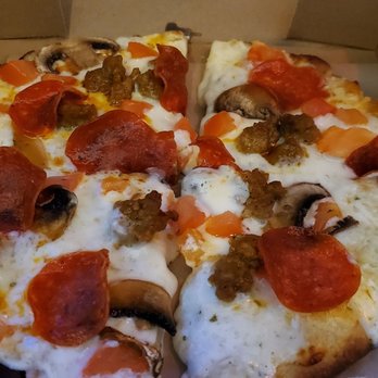 PT's Gold - Gilroy personal pizza, 8" - Sports Bars Near Me - Las Vegas, Nevada PT's Gold - Gilroy personal pizza, 8" - Sports Bars Near Me - Las Vegas, Nevada