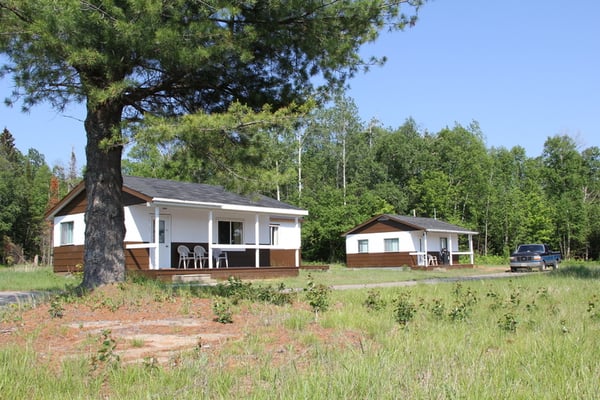 Sawpit Bay Motel & Cabins by null