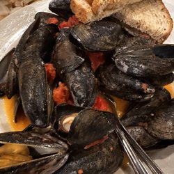 VK Brewing Co. & Eatery - Mussels