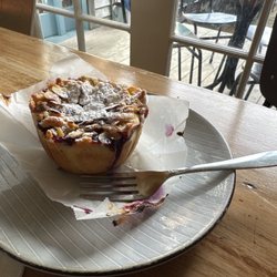Chocolate Dayz Cafe - This fruit tart is to die for. The best I have ever hand.