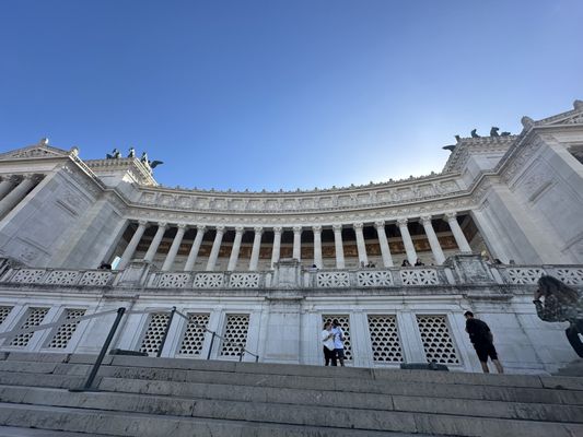 Monument to Victor Emmanuel II by null