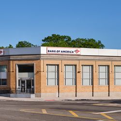 Bank of America Financial Center - Storefront