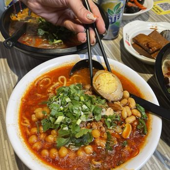 Hey Noodles - Chinese Near Me - Toronto, Ontario