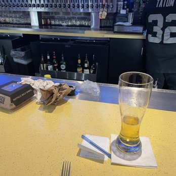 Buffalo Wild Wings - Me and my beer with the garbage that the bartender wouldn't take away.  I gave him exactly Zero tip. - Chicken Wings Near Me - Vancouver, Washington