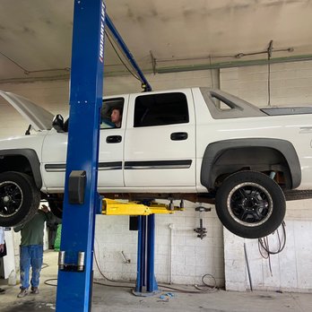 Holley's Service - Getting the car assessment - Auto Repair Near Me - Ogden, Utah