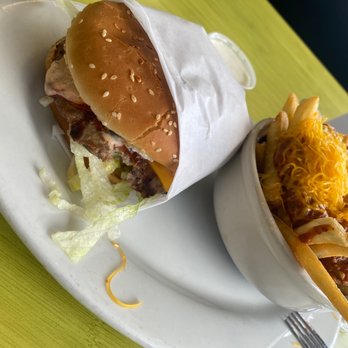 Piggie's Charbroiled Restaurant - First time here. Saw reviews which looked ok so wanted to give it a try. It's okay. Chili cheese fries were good too - Burgers Near Me - Hawthorne, California Piggie's Charbroiled Restaurant - First time here. Saw reviews which looked ok so wanted to give it a try. It's okay. Chili cheese fries were good too - Burgers Near Me - Hawthorne, California