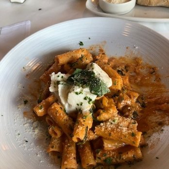 Francesca's on 95th - Rigatoni vodka with burrata  and crumbled Italian sausage - excellent - Italian Near Me - Oak Lawn, Illinois