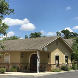 Ferro Family Cosmetic Dentistry - Front of office buidling