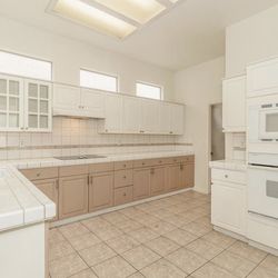 Monte Vista Painting - Painted all walls, ceilings and kitchen cabinets.