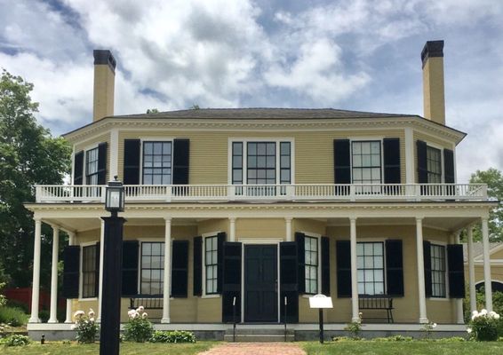 Hedge House Museum by null