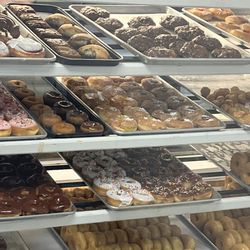 Thee Heavenly Donut - Fresh delicious donuts to die for!!