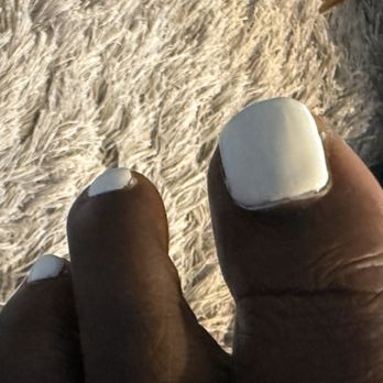 Deluxe Nails & Spa Morton Ranch - Not a great polish job - Nail Salons Near Me - Katy, Texas