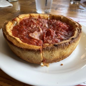 Giordano's - Pizza Near Me - Rosemont, Illinois