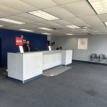 Enterprise Rent-A-Car - Nice open front office reception area - Car Rental Near Me - Jersey City, New Jersey