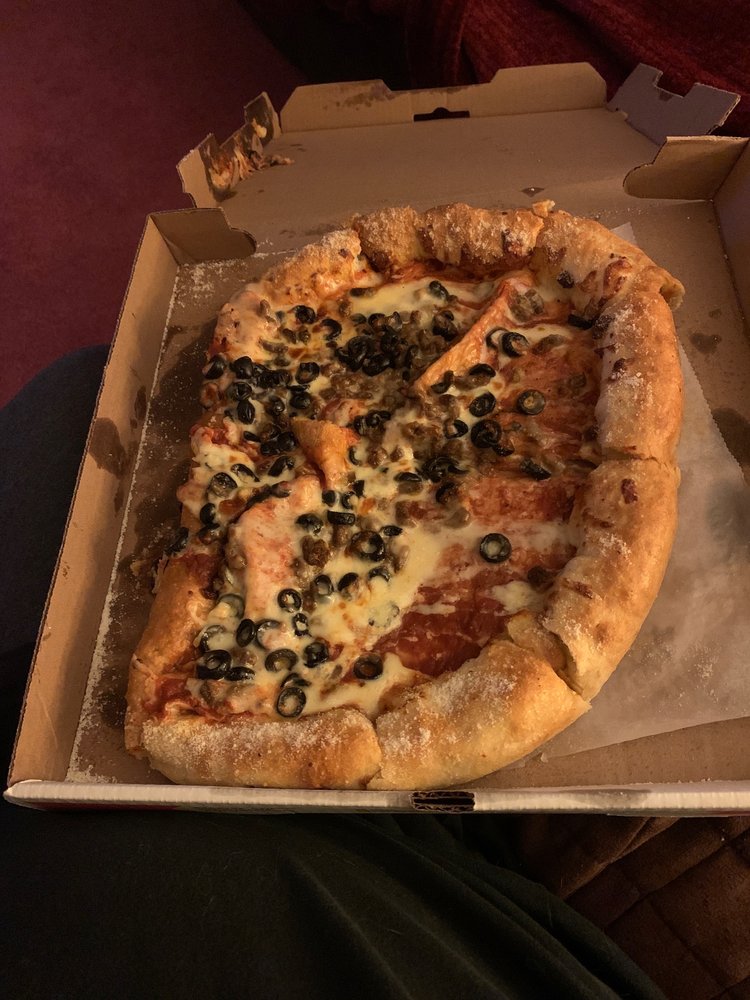 BIG CHEESE PIZZA Updated October 2024 10 Photos & 12 Reviews 260