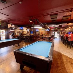 Backstreet Tavern & Grill - Dining area is clean and spacious. Two pools tables are available.