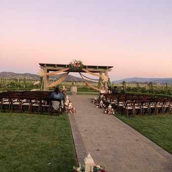 Ponte Winery - Wedding courtyard - Wineries Near Me - Temecula, California