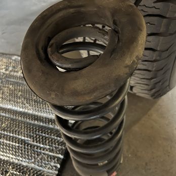 Main Line Transmission - Springs removed in the same direction they were installed.....upside down - Transmission Repair Near Me - Paoli, Pennsylvania Main Line Transmission - Springs removed in the same direction they were installed.....upside down - Transmission Repair Near Me - Paoli, Pennsylvania