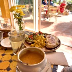 Bar Moinho D. Quixote - Pumpkin soup and vegan breakfast