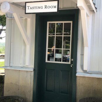 Villa Milagro Vineyards - Tasting room - Wineries Near Me - Phillipsburg, New Jersey Villa Milagro Vineyards - Tasting room - Wineries Near Me - Phillipsburg, New Jersey