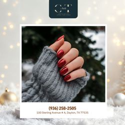 CT Nails - Cozy nails for chilly days, always polished and soft. A little sparkle brings warmth to winter looks.