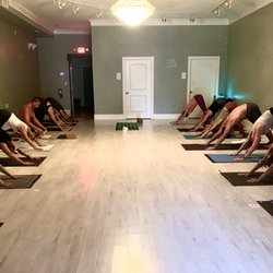 Living Yoga and Wellness - Inside studio