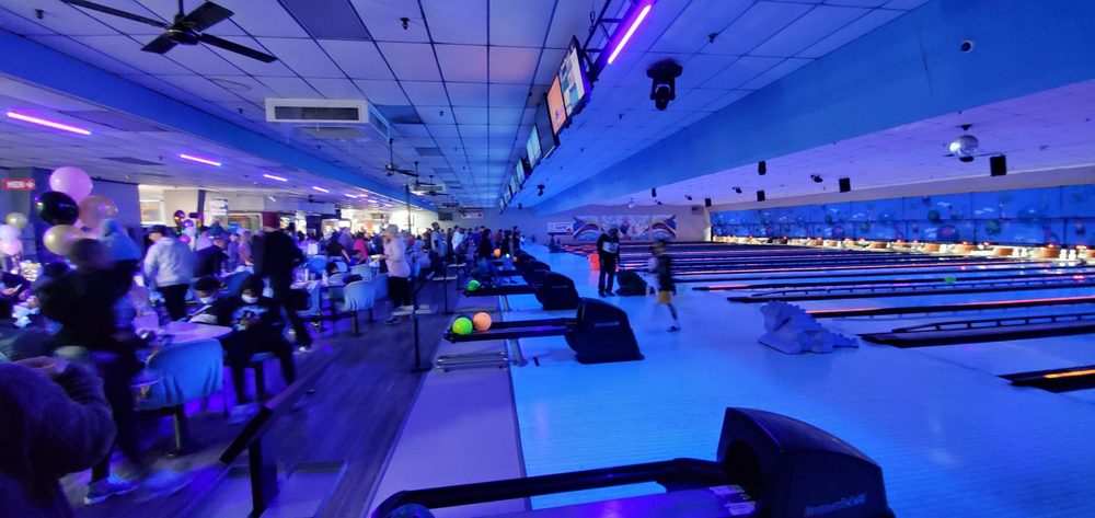 Colonial Bowling Lanes