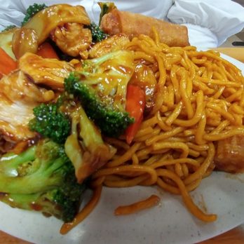 China Wok - Chicken with mixed vegetables - Chinese Near Me - El Paso, Texas