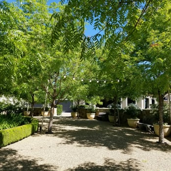 Trinchero Napa Valley - Very nice grounds - Wineries Near Me - St Helena, California Trinchero Napa Valley - Very nice grounds - Wineries Near Me - St Helena, California