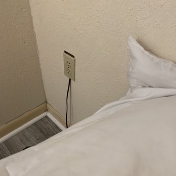 Sands Ocean Club Resort - Badly wired outlet. - Resorts Near Me - Myrtle Beach, South Carolina
