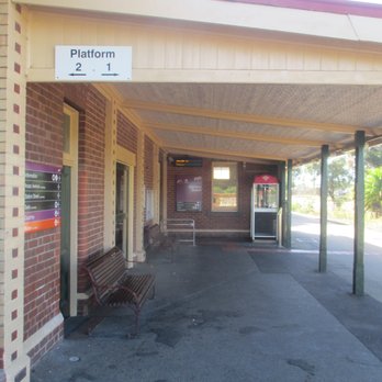 Seymour Railway Station - Platform - Train Stations Near Me - Seymour, VIC
