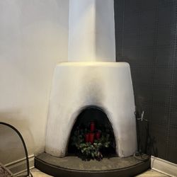 Ortiz Restaurant - Indoor seating