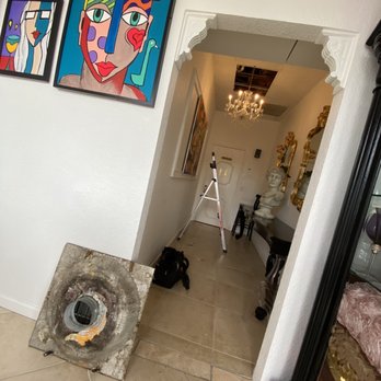 Amuse 5 Bakery - Hallway to bathroom - Bakeries Near Me - Bradenton, Florida Amuse 5 Bakery - Hallway to bathroom - Bakeries Near Me - Bradenton, Florida