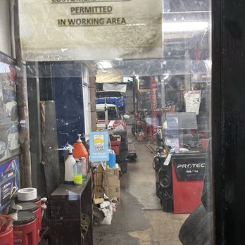Hc Automotive - Window to take a peek of the work Inside the shop - Auto Repair Near Me - Thornhill, Ontario Hc Automotive - Window to take a peek of the work Inside the shop - Auto Repair Near Me - Thornhill, Ontario