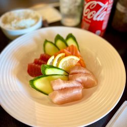 Enishi Kitchen - Sashimi plate