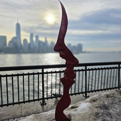 Hudson River Waterfront Walkway - Newport - "Faces" sculptures along the boardwalk ...