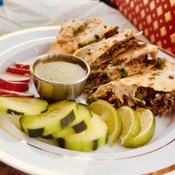 Pakos Bar & Grill