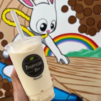 Teapresso Bar - Salt Lake - White Rabbit Smoothie with the white rabbit mural - Bubble Tea Near Me - Honolulu, Hawaii