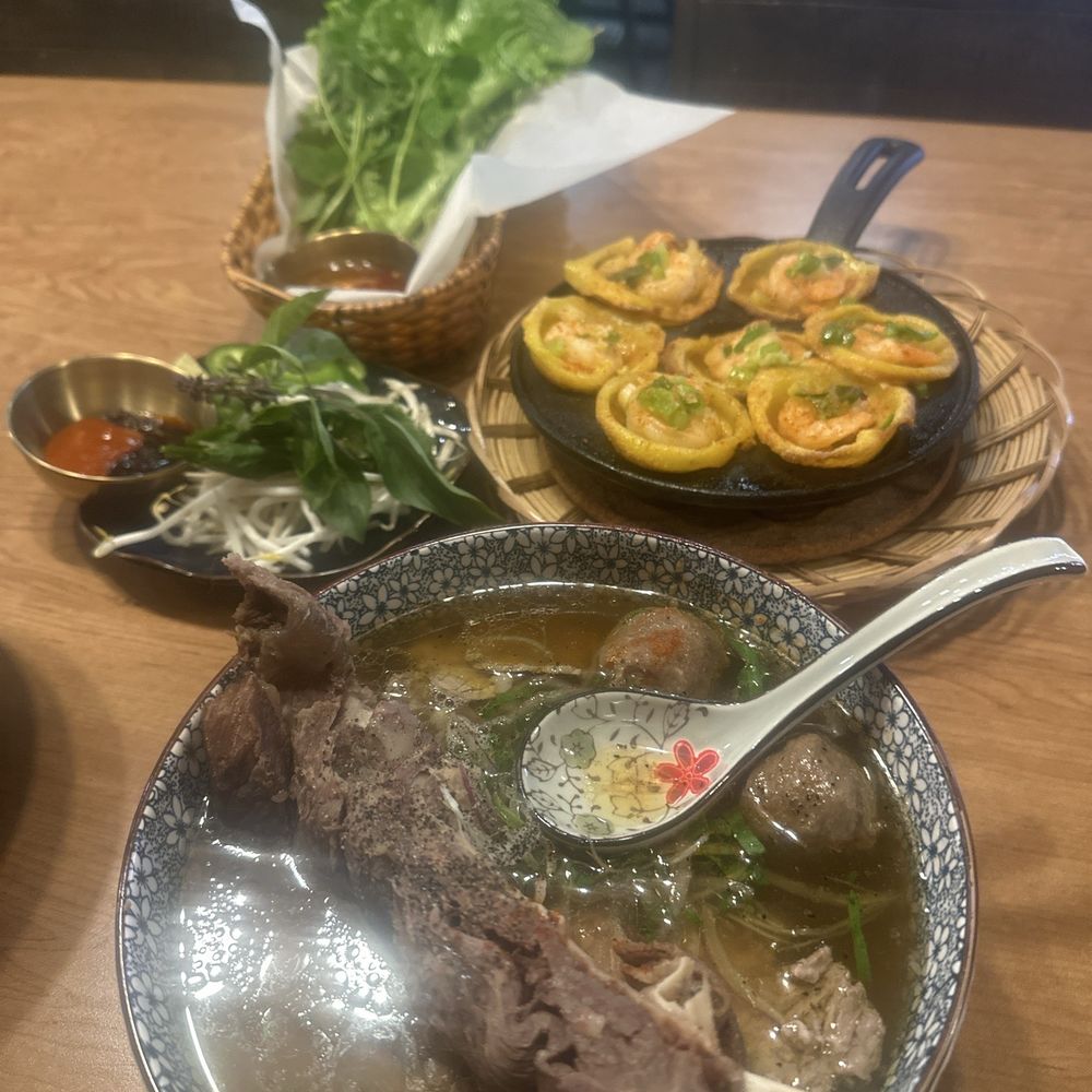 Me’s Kitchen - Vietnamese Near Me - Sacramento, California