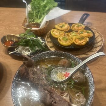 Me’s Kitchen - Vietnamese Near Me - Sacramento, California